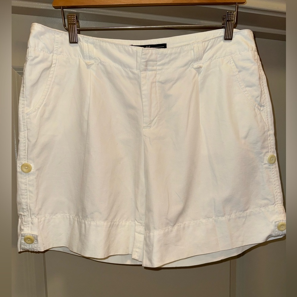 GAP Women’s Shorts Gray Stripes and White Size 10 - Picture 7 of 13